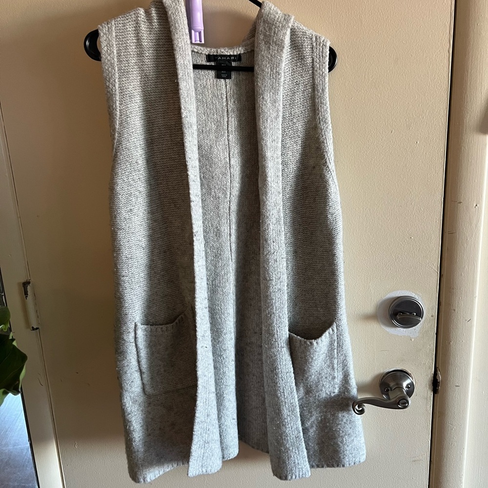 Sleeveless Cardigan
